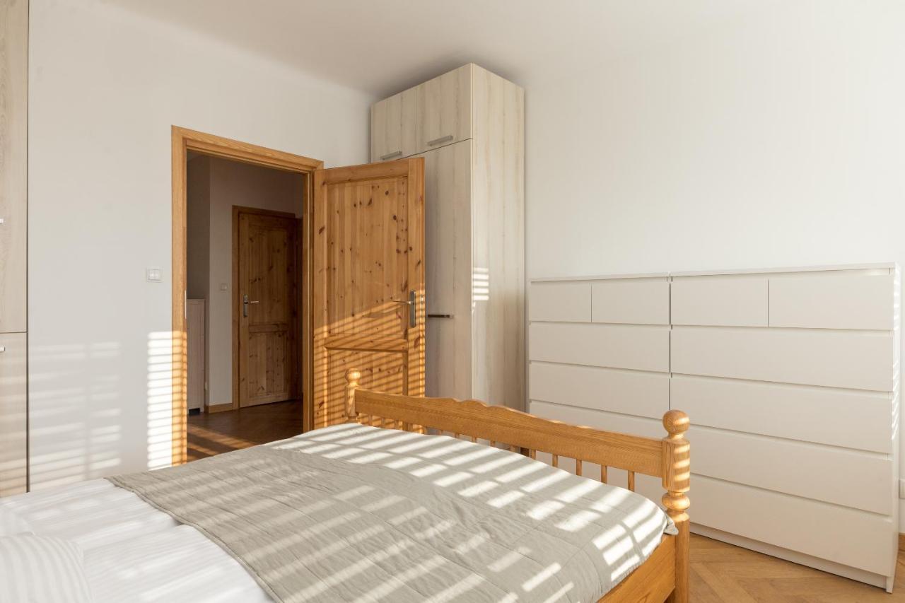 Piekna 2-Bedroom Apartment 바르샤바 외부 사진